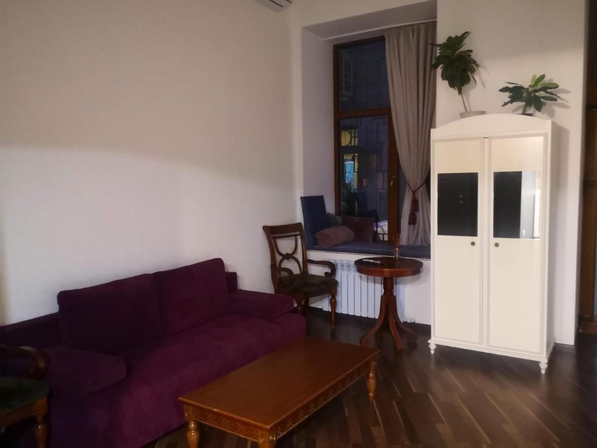Затишні Апартаменти, Вулиця Дерибасівська, 13 Οδησσός Εξωτερικό φωτογραφία